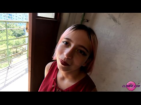 ❤️ Studint Sensual sûget in frjemdling yn 'e bûtenwrâld - Cum op syn gesicht ❤️ Kwaliteitsporno by porno fy.xxxnd-com.ru